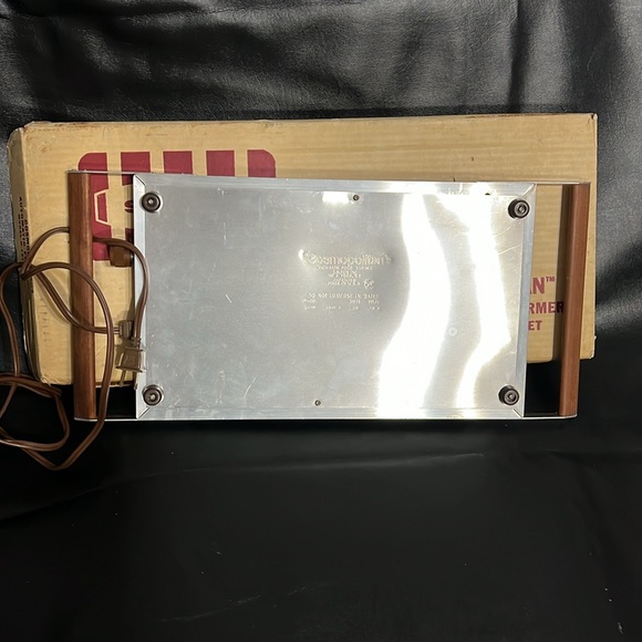 Salton Cosmopolitan Automatic Food Warmer (model H-121 Gourmet) - Picture 4 of 8